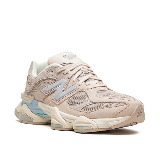 New Balance 9060 – ivory cream/pink sand