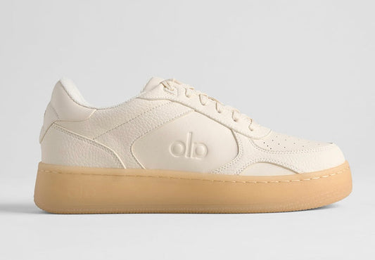 Alo Recovery Mode Sneaker – Cream / Gum Sole